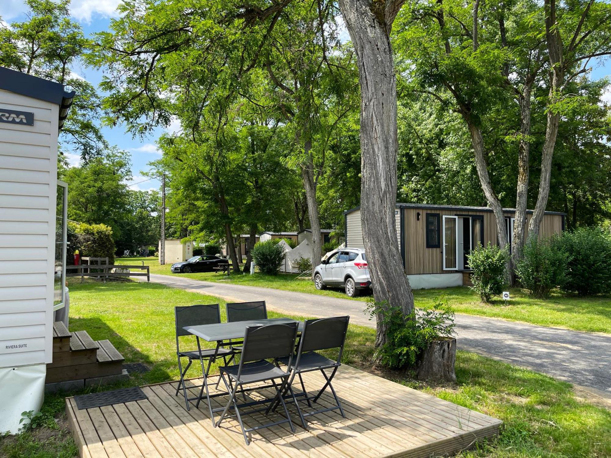 Camping Les Portes De Sancerre Saint-Satur Ngoại thất bức ảnh